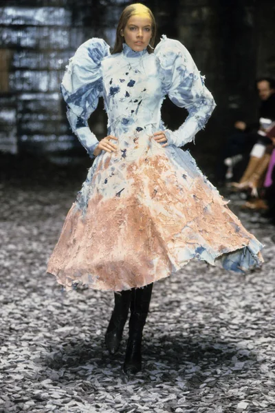Look 32